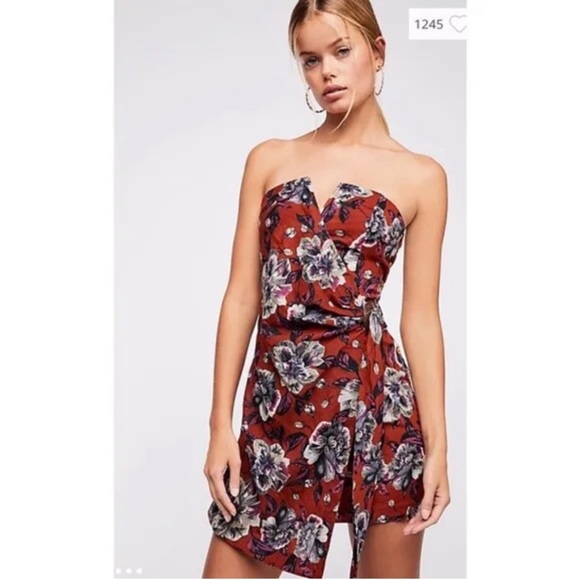 Free People Dresses & Skirts - Free People Is Hot To Trot Floral Print Strapless Front Wrap Mini Dress